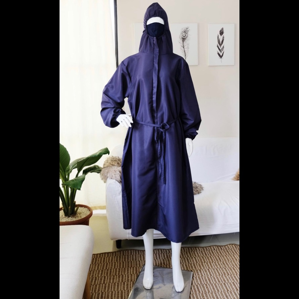 Hooded lab gown with matching face mask